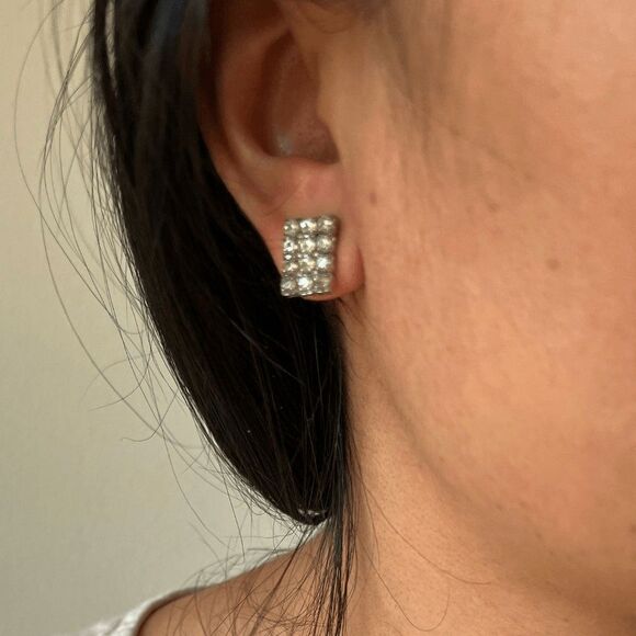 sparkly vtg 80s unmarked glam rhinestone rectangle pierced earrings small stud - Picture 4 of 7